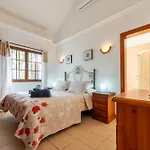 Utopia, 4 Bedrooms, Heated Pool & Complete Privacy