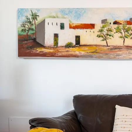 Villa Utopia, 4 Bedrooms Close To Old Town, Heated Pool With Complete Privacy
