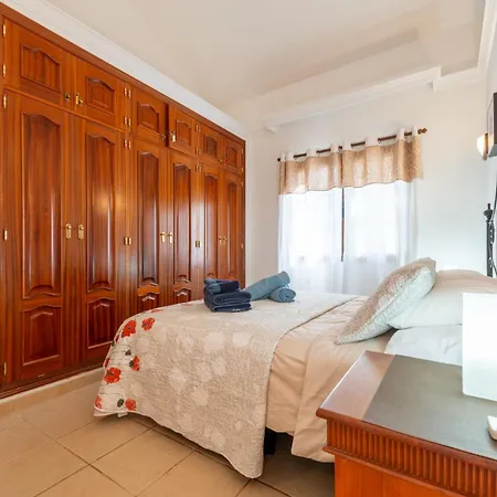 Utopia, 4 Bedrooms Close To Old Town, Heated Pool With Complete Privacy Playa Blanca (Lanzarote)