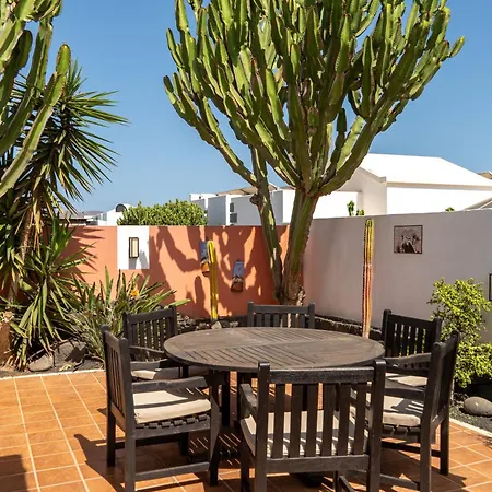 Utopia, 4 Bedrooms Close To Old Town, Heated Pool With Complete Privacy *