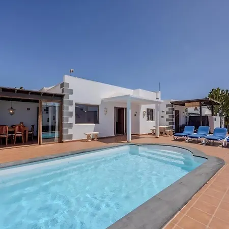 Utopia, 4 Bedrooms, Heated Pool & Complete Privacy Playa Blanca (Lanzarote)